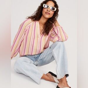 EUC Old Navy Split Neck Top – Multi Color Stripe